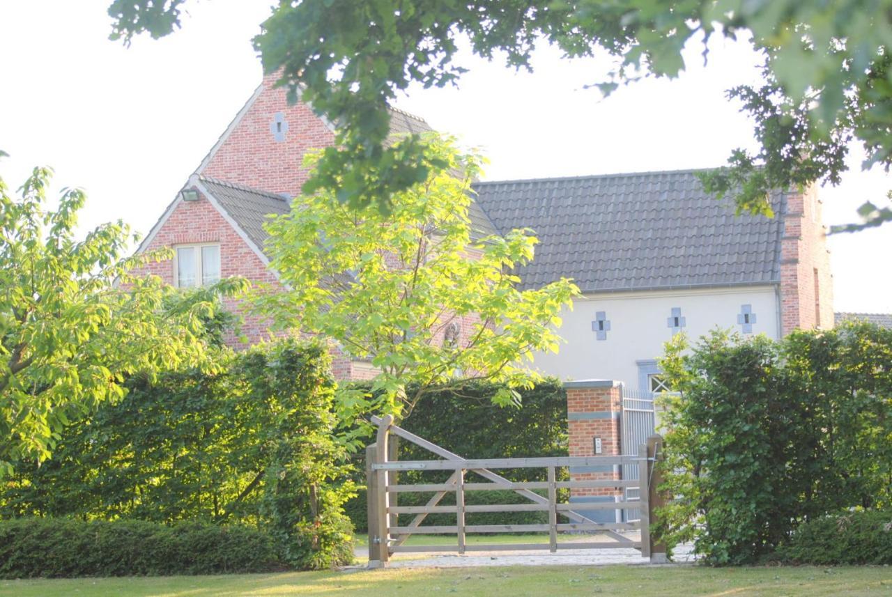 Bed and Breakfast 'T Poorthof Borgloon Exterior foto